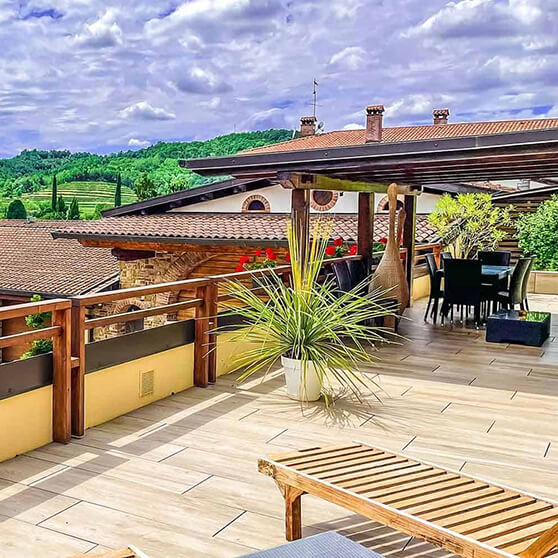 Terrasse mit Liegebereich