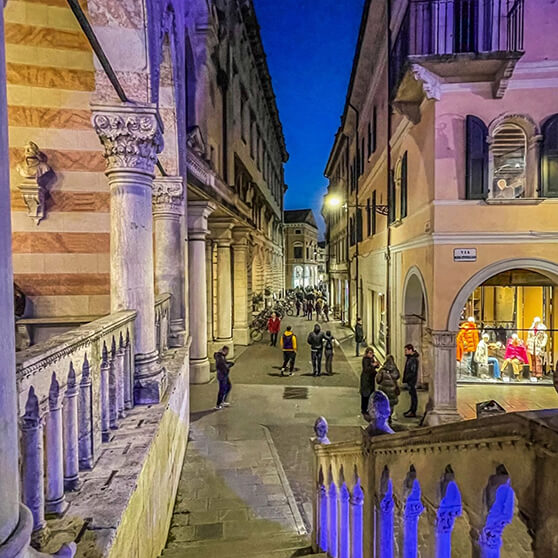Udine Blick in die Gasse