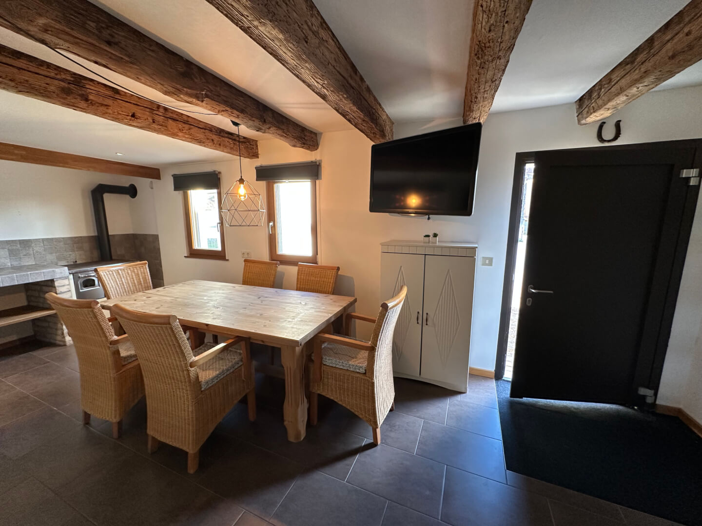 Ansicht des Eingangs und Essbereichs