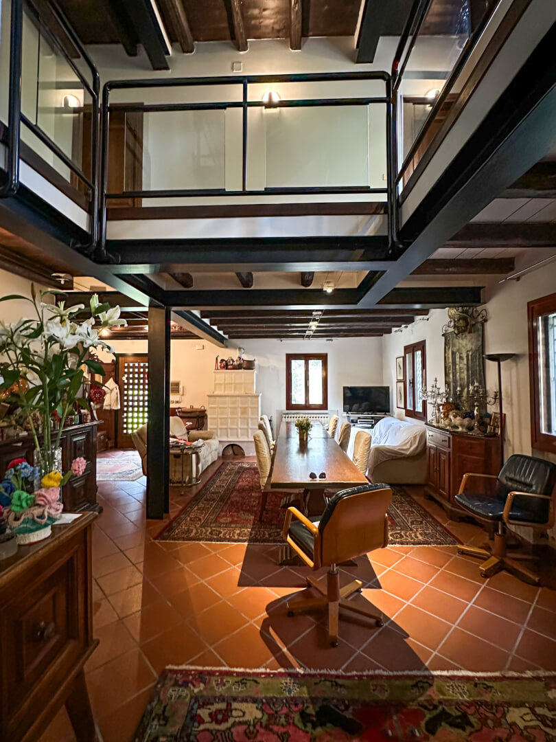 CA' IVELISE - Esszimmer und Treppenhaus im Erdgeschoss