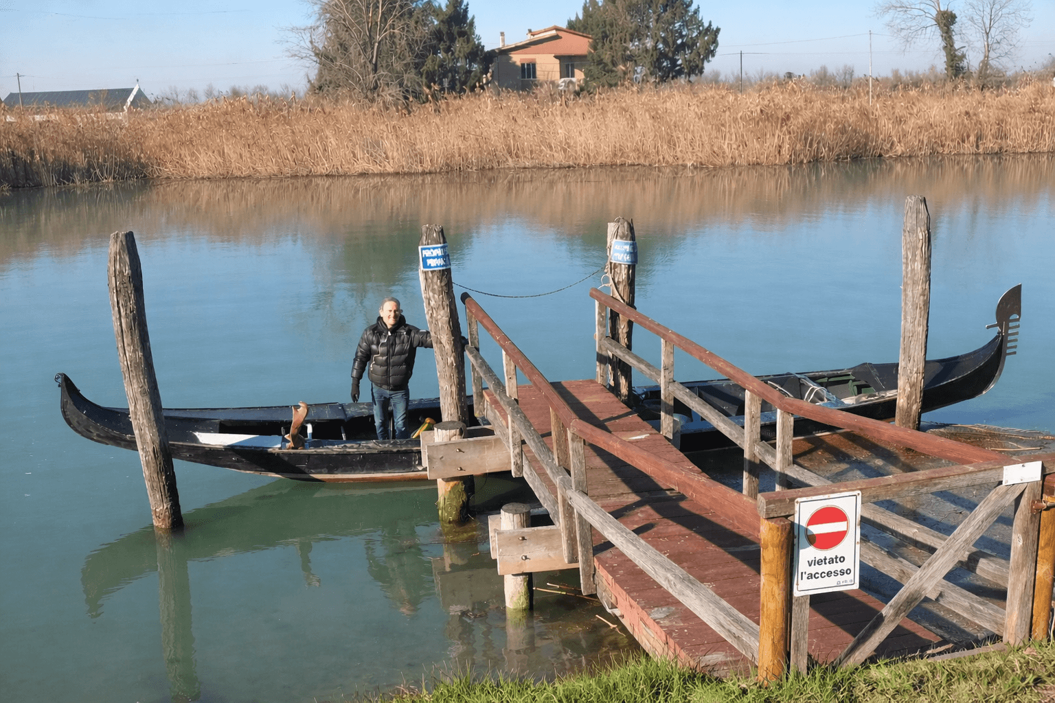 CA_IVELISE - Ansicht des privatem Bootsanlegeplatz am Fluss Sile, mit Gondel