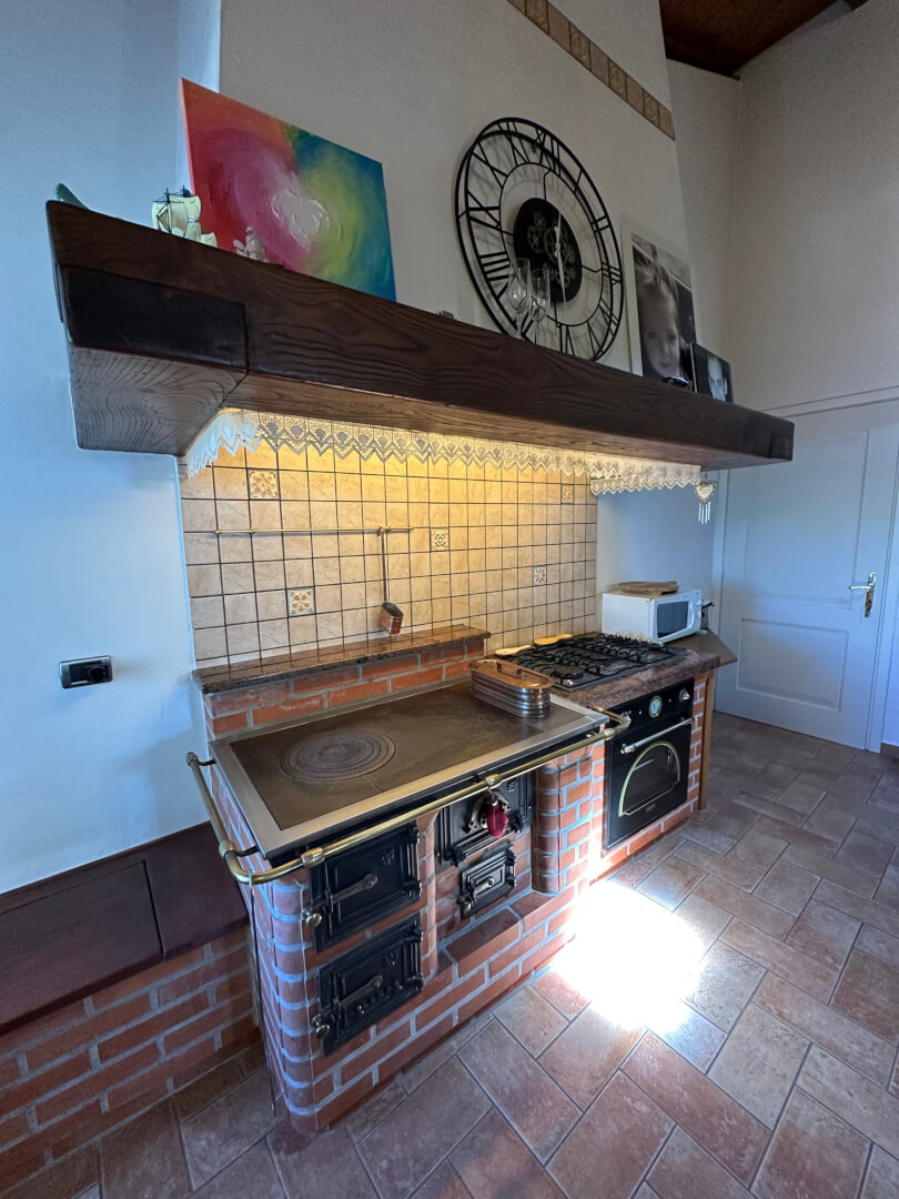 Cucina abitabile con Spolert piano primo